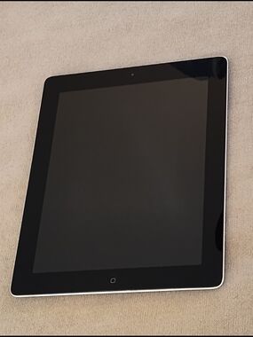 Apple iPad Generation 2- 16gb